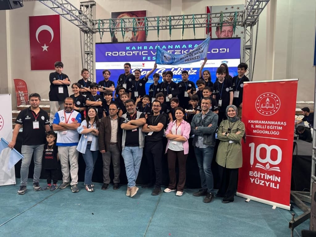 Onikişubat Bilim ve Sanat Merkezi'nden Ede-Ro Robotik Festivali'nde Büyük Başarı