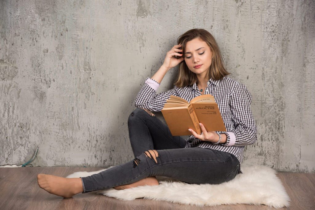Kitap Önerileri: Öğretmenler, Öğrenciler ve Veliler İçin En Faydalı 10 Kitap 1 kitap okuma 2