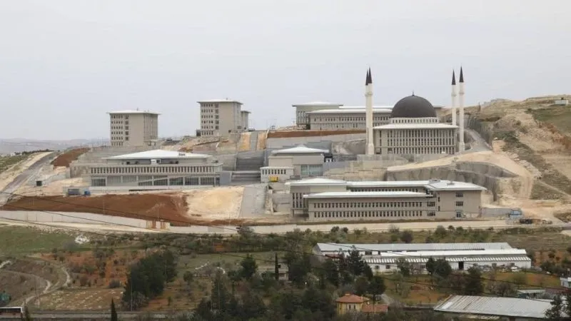 Milli Eğitim Bakanlığı, öğretmen istihdamının merkezinde yer alacak 8 Milli Eğitim Akademisi’nin hangi illerde kurulacağını açıkladı.
