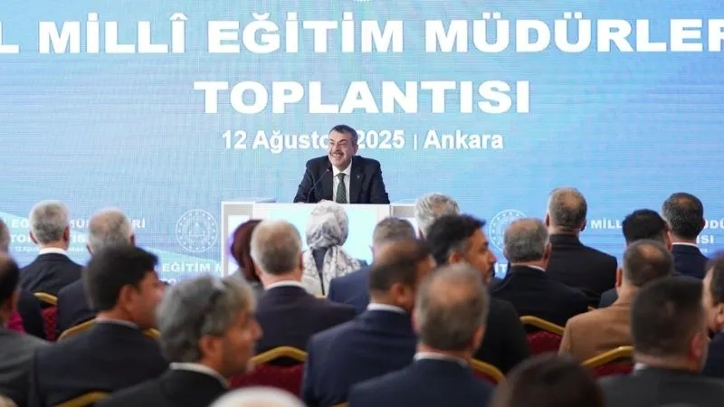 Milli Eğitim Bakanı Yusuf Tekin, 2025-2026 eğitim öğretim yılı hazırlıklarını görüşmek üzere 81 ilin milli eğitim müdürüyle bir araya geldi
