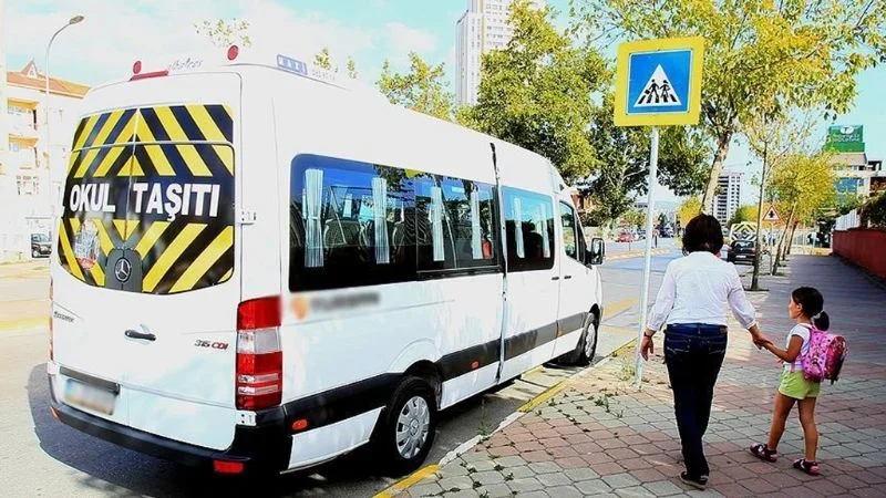 Okul Servis Araçları Yönetmeliği’nde Değişiklik Resmî Gazete’de Yayımlandı