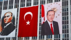 Eğitim-İş’ten 29 Ekim Talimatına Tepki: Milli Bayramlar Siyasetin Alanı Olamaz